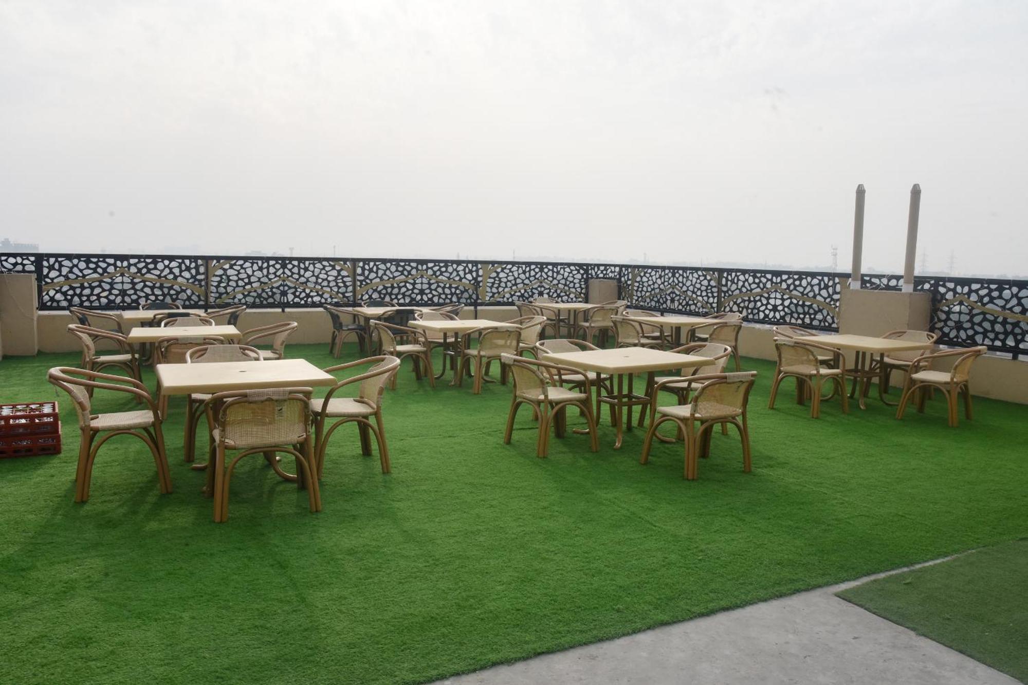 The Rich Hotel & Apartments Lahore Exteriér fotografie