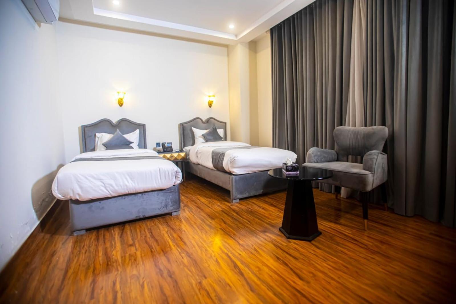 The Rich Hotel & Apartments Lahore Exteriér fotografie