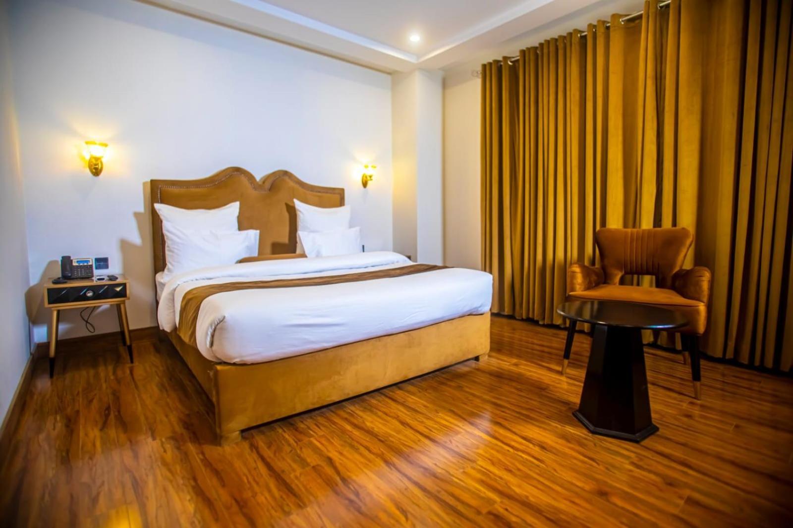 The Rich Hotel & Apartments Lahore Exteriér fotografie